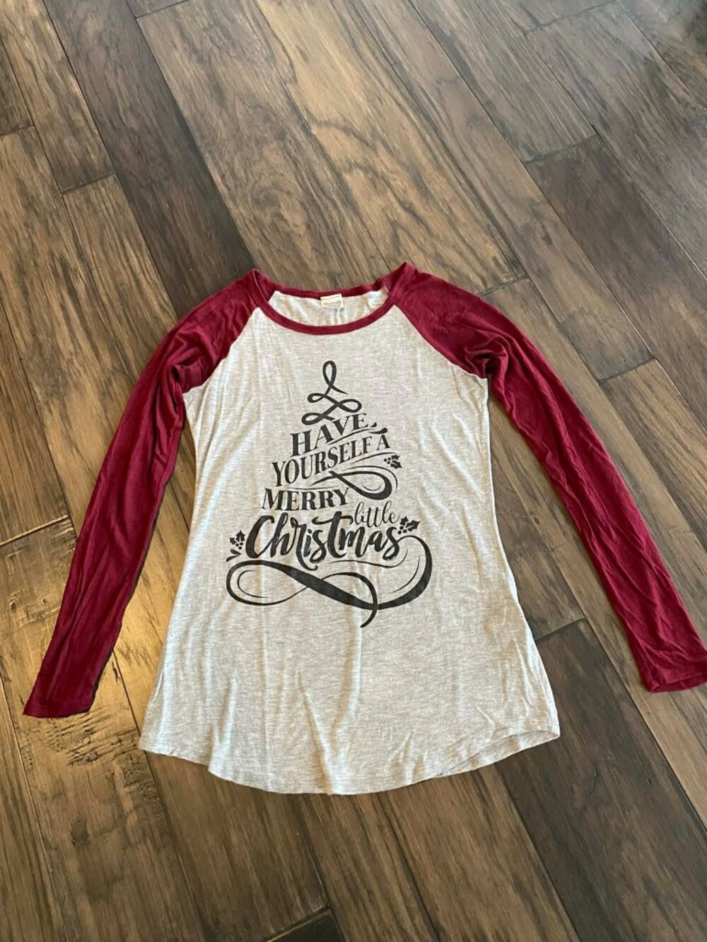 Women's Merry Christmas Tree Graphic Raglan T-Shirt